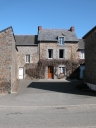 Maison, 5 rue du Bourg (Pleugueneuc)