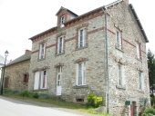 Maison à boutique, 15 rue de la Côte (Saint-Médard-sur-Ille)