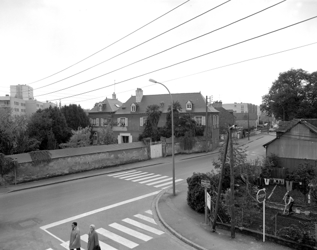Ancienne maison de retenue, 62 rue de Châteaugiron, la Bouquinais (Rennes)