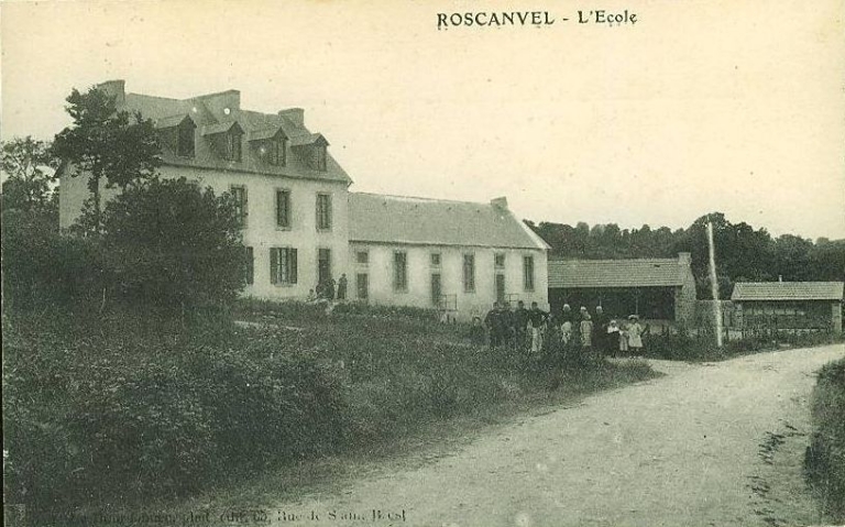 École publique, rue de l'Ecole (Roscanvel)