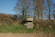 Ensemble fortifié (Re 304) : soutes à munitions (?), Sur la Départementale n° 85, ouest (Plougonvelin)