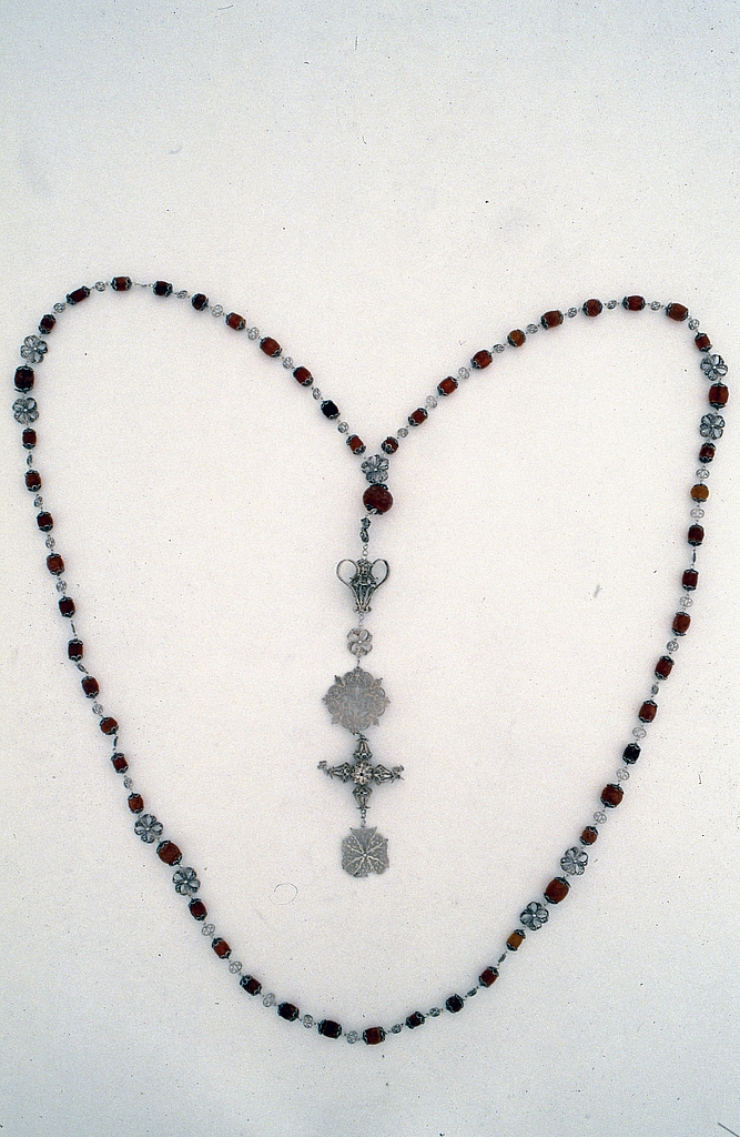 Chapelets (2, paire) : dit de Marie Stuart, église paroissiale Notre-Dame-de-Croas-Batz (Roscoff)