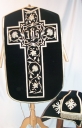 Ornement noir : chasuble, étole, voile de calice