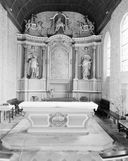Ensemble du maître-autel : autel, tabernacle, retable ; gradin d'autel, église Saint-Servais (Saint-Servant-sur-Oust)
