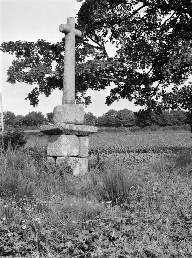 Croix de Chemin, Kersolio (Canihuel)