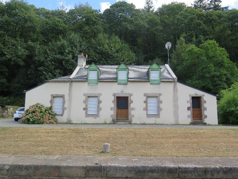 Canal du Blavet, maison éclusière n°16, Saint-Adrien (Baud)