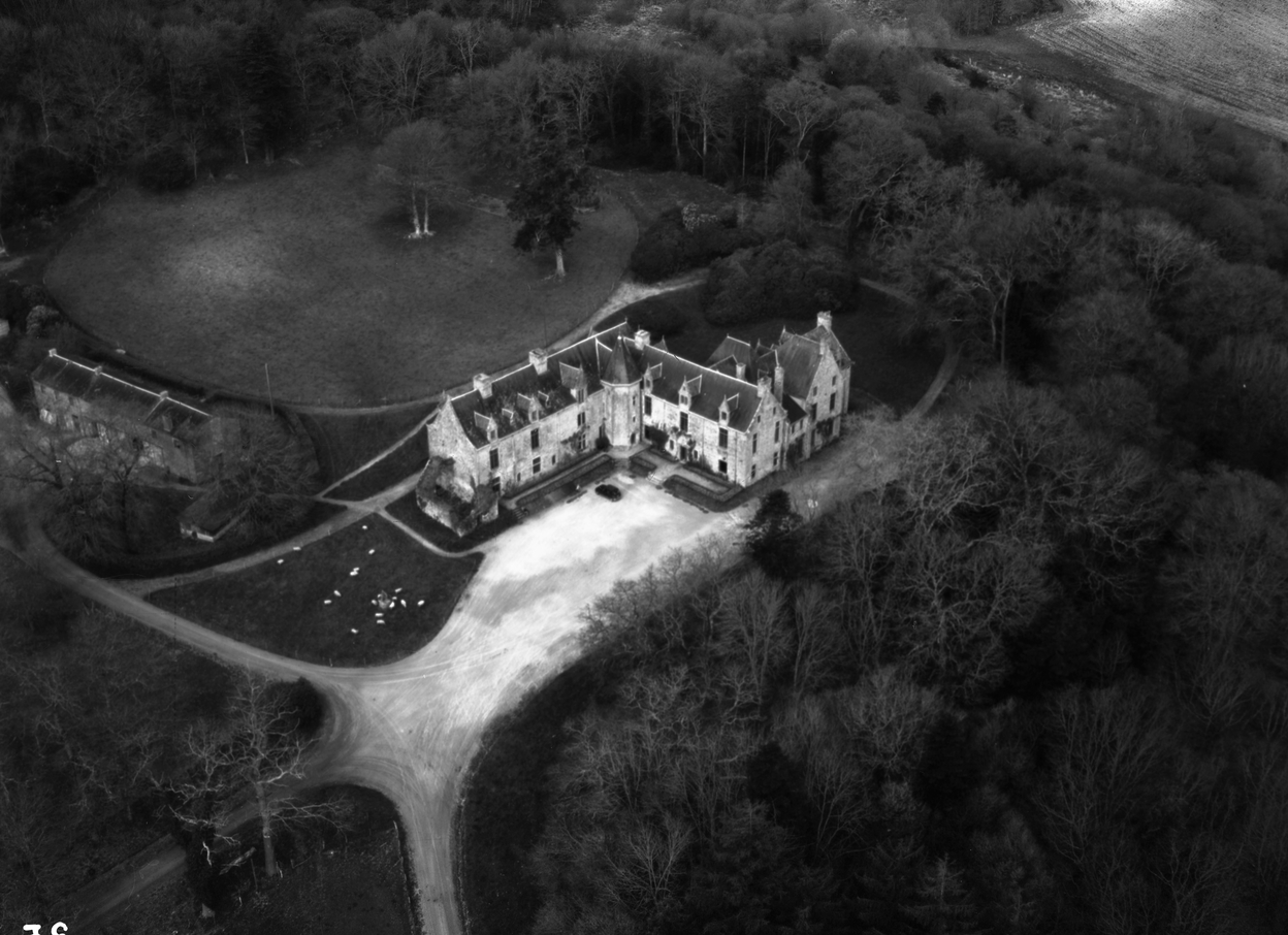 Château, la Grandville (Brandivy)