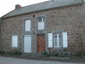 Ensemble de trois maisons, la Croix de Bois (Lillemer)