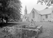 Chapelle et fontaine Saint-Urlo (Lanvénégen)