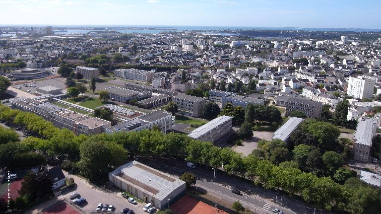 Les premiers internats et externats du lycée Dupuy-de-Lôme, 4 rue Jean Le Coutaller (Lorient)