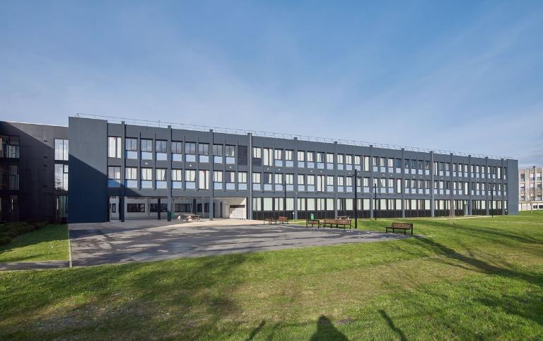 Lycée Pierre-Mendès-France, 34 rue Bahon-Rault (Rennes)