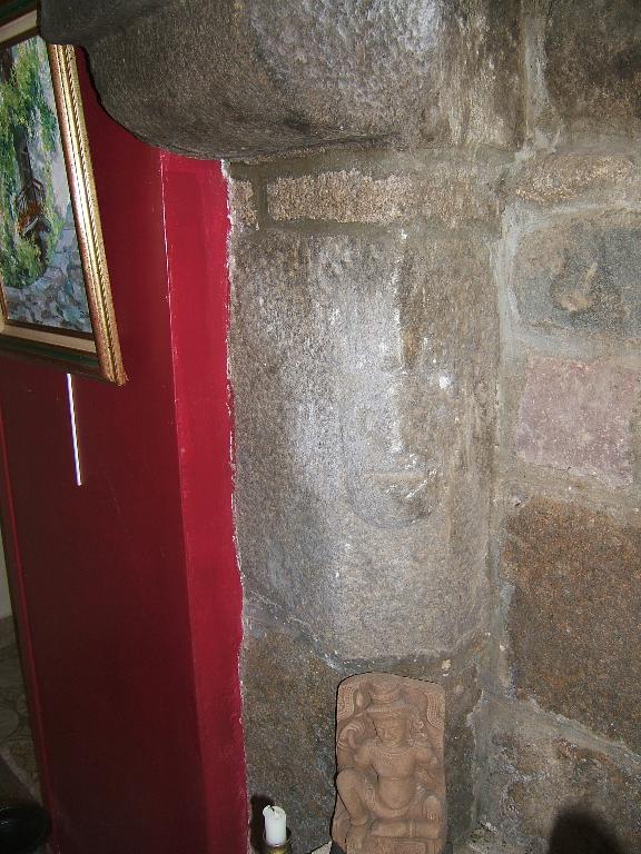 Les aménagements intérieurs : vaisseliers et cheminées de La Chapelle-Chaussée