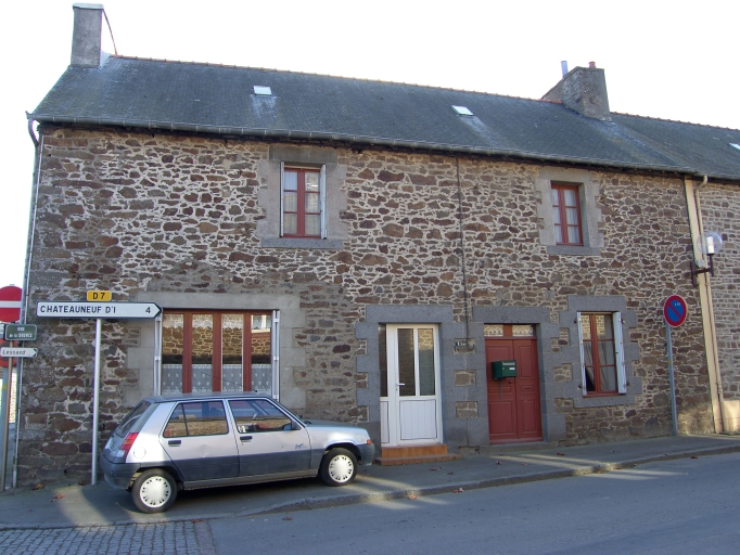 Maison, rue de la Source (Saint-Guinoux)