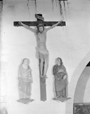 Groupe sculpté : calvaire, église paroissiale Saint-Annouarn (Peumérit)
