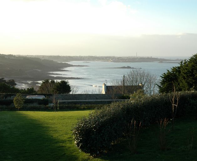 Ensemble fortifié : station de repérage radar (Av 24), Vougo (Plouguerneau)