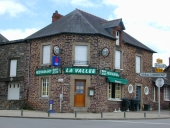 Maison, actuellement restaurant, 1 rue du Schiste Violet (Saint-Thurial)