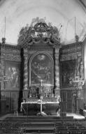 Retable (3), tableau (5, maître-autel, autel secondaire, retable architecturé) : la Pentecôte, Remise des clefs à saint-Pierre, la Cène, Trinité avec saint Roch et saint Sébastien, Donation du rosaire, église paroissiale Saint-Pierre (Retiers)