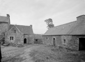 Ensemble de 3 maisons, Lescom (Poullaouen)