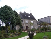 Maison, le Village (Le Tronchet)