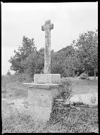 Croix de chemin, le Vieux-Bourg (Taupont)