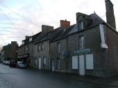 Alignement de maisons, 30-36 rue de la Libération (Saint-Pierre-de-Plesguen fusionnée en Mesnil-Roc'h en 2019)