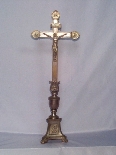 Croix d'autel 3