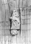 Groupe sculpté (d'applique) : Vierge de Pitié dite Notre-Dame de Pitié, église paroissiale Notre-Dame (Kernascléden)