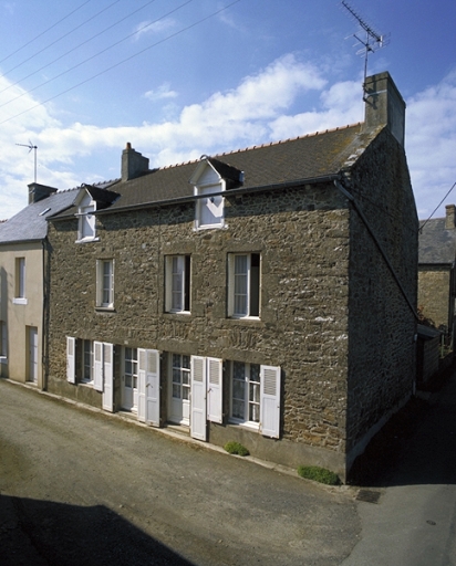 Maison, 2 rue du Bas Mouillé (Saint-Coulomb)