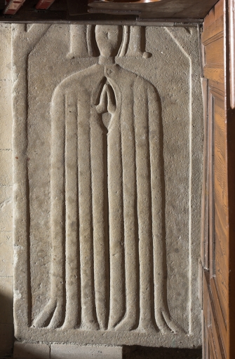 Dalle funéraire 1