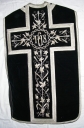 Ornement noir 2 : chasuble, voile de calice, étole et bourse de corporal