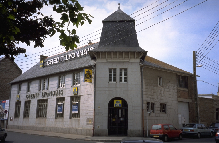 Tissage Noury, actuellement banque, 17 boulevard de la Tour d'Auvergne, Rocabey (Saint-Malo)