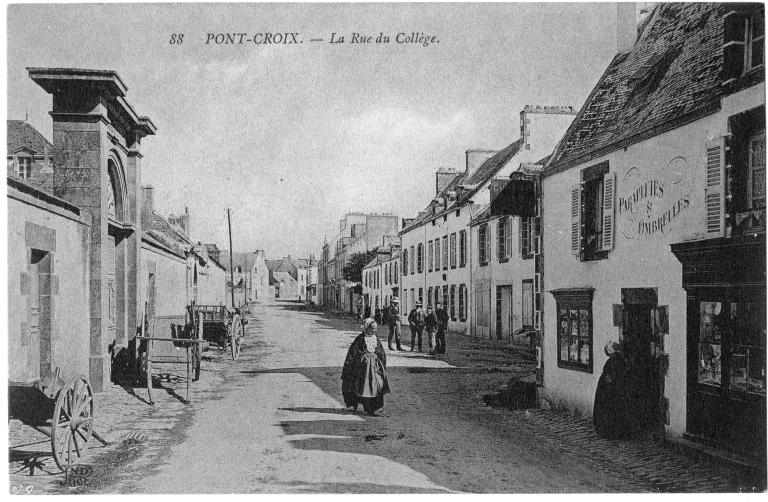 Couvent des Ursulines puis Petit Séminaire, rue du Général de Gaulle (Pont-Croix)