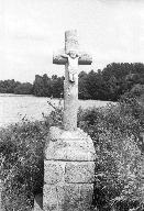 Croix monumentale, la Villeneuve Locmaria (Cléguérec)