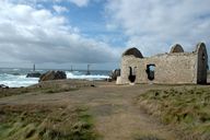 Ouvrage de signalisation maritime : trompette à sirène de la Pointe de Pern (Ouessant)