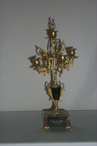 Paire de chandeliers d'autel