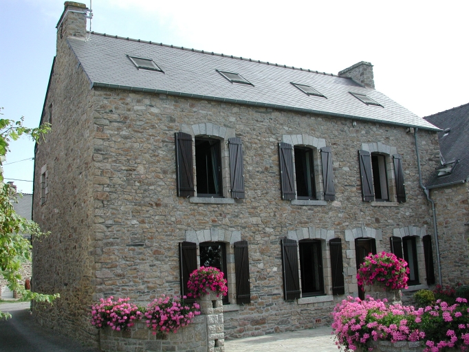 Ancienne ferme, la Dérais (Bains-sur-Oust)