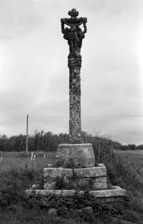 Croix monumentale, Créhen (Plovan)