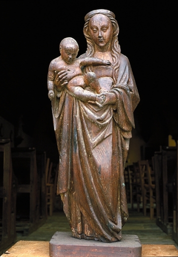 Statue 2 : Vierge à l'Enfant