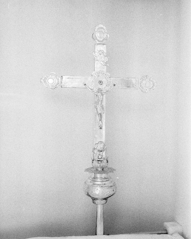 Croix de procession 1, église paroissiale Saint-Servais (Saint-Servant-sur-Oust)