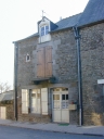 Magasin de commerce, rue du Menhir (Cuguen)