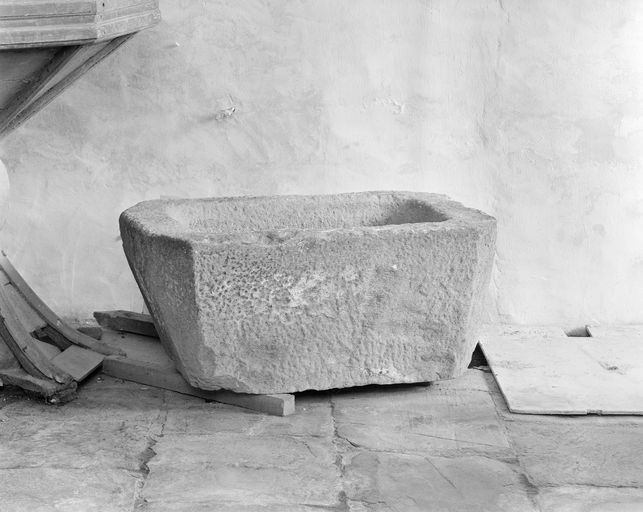 Bénitier, chapelle Saint-Maudé (La Croix-Helléan)