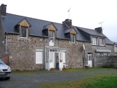 Alignement de maisons, la Landelle (Le Tronchet)