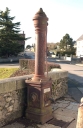 Fontaine, rue de Brielles ; rue d'Anjou (Le Pertre)