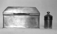 Coffret aux saintes huiles, église Saint-Mélar (Meilars)