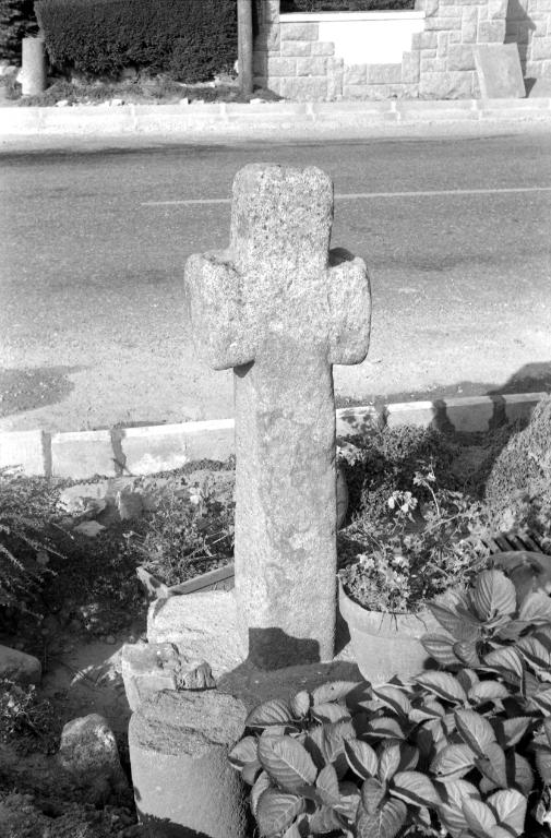 Croix de chemin, Berven (Plouzévédé)
