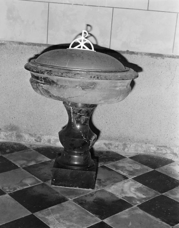 Fonts baptismaux, église paroissiale Saint-Saturnin (Sarzeau)