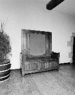 Ensemble de mobilier 2 : banc-coffre, lit clos, Maison Saint-Louis-Marie (Josselin)
