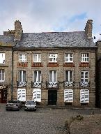 Hôtel de Clézieux, 2 place Penthièvre (Moncontour)
