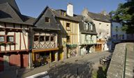 Rue de la Fontaine, anciennement rue des Pompes, puis rue de Pontivy (Vannes)