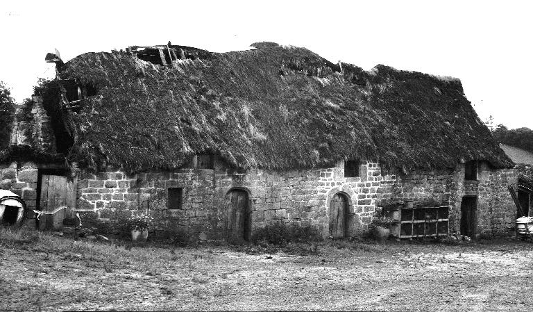 Les maisons et les fermes de la commune de Langoëlan
